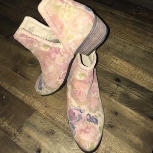 Sbicca booties